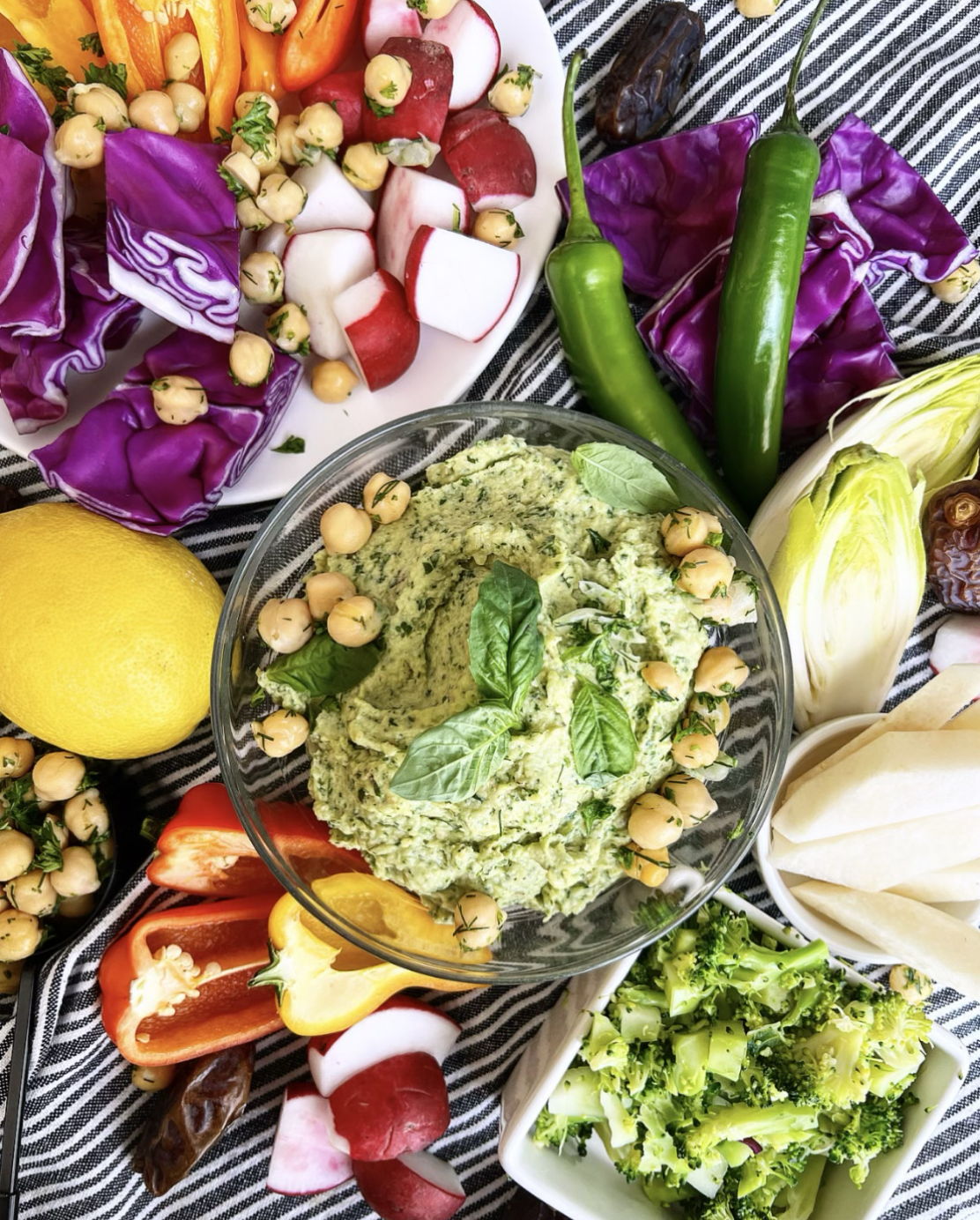 Creamy Pesto Hummus
