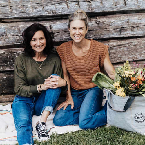 Explore Autumn in Colorado: Apple Picking, Hot Springs, Hikes, and More!