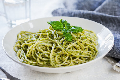 Pesto Pasta With Cashews